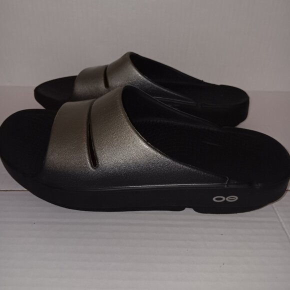OOFOS METALLIC SPORT FLEX  SLIDE SANDALS - Picture 7 of 10